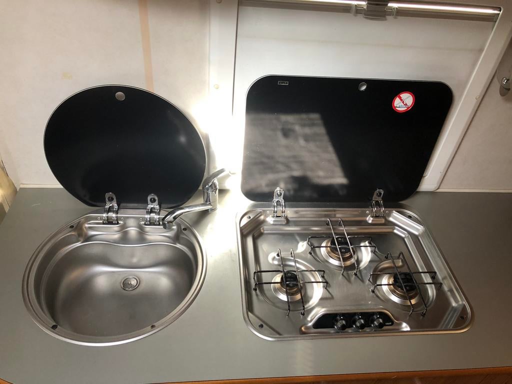 Caravans And Camping 5-6