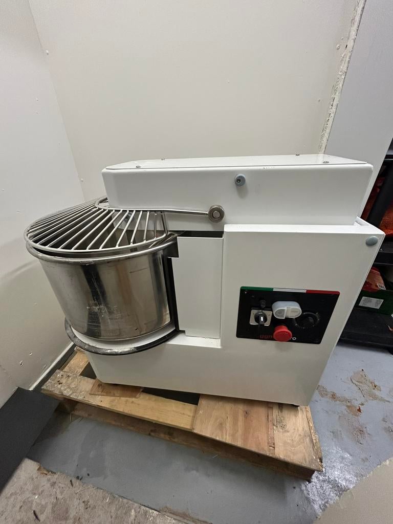 Pizza pletter & deegmachine 50 liter, zo goed als nieuw, Zakelijke goederen, Horeca | Keukenapparatuur, Ophalen