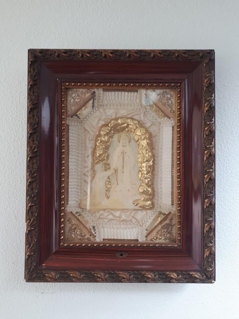 Antiek schilderij met speeldoos, Ophalen