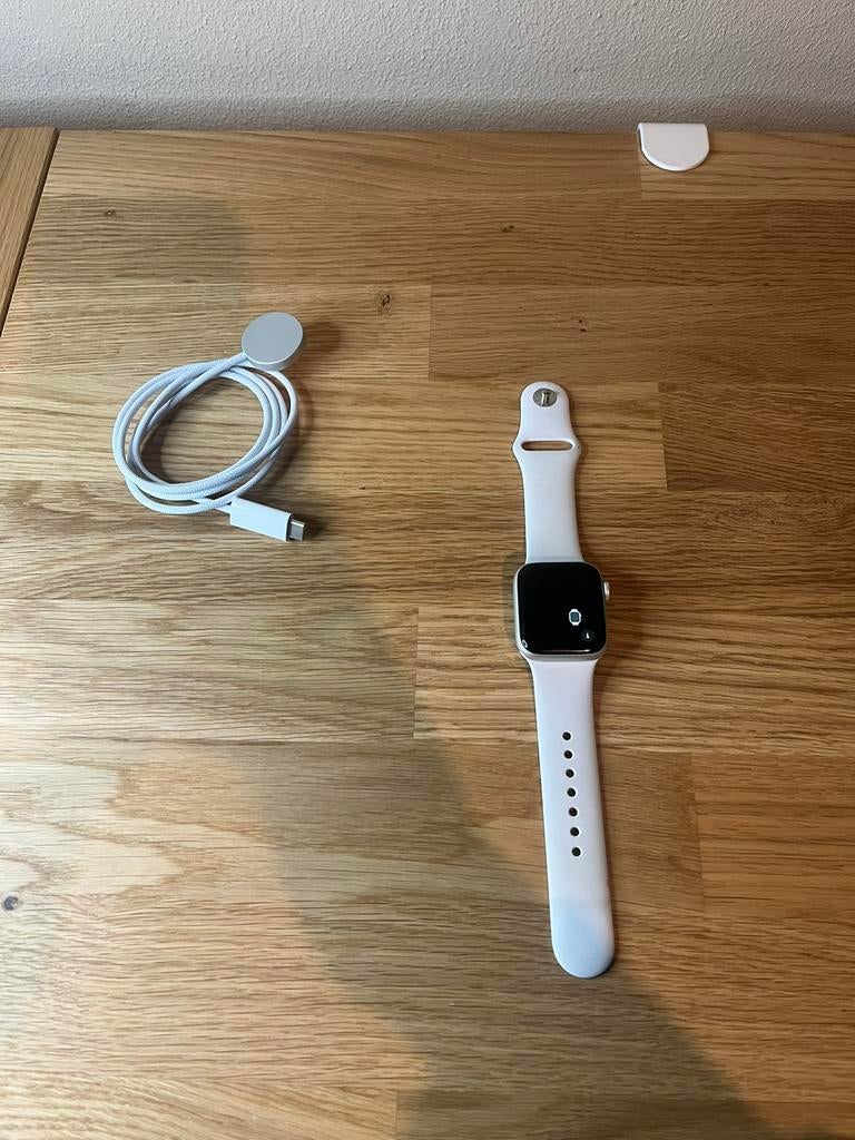 Apple Watch SE 2020 40mm, Wit, IOS, Ophalen of Verzenden, Zo goed als nieuw