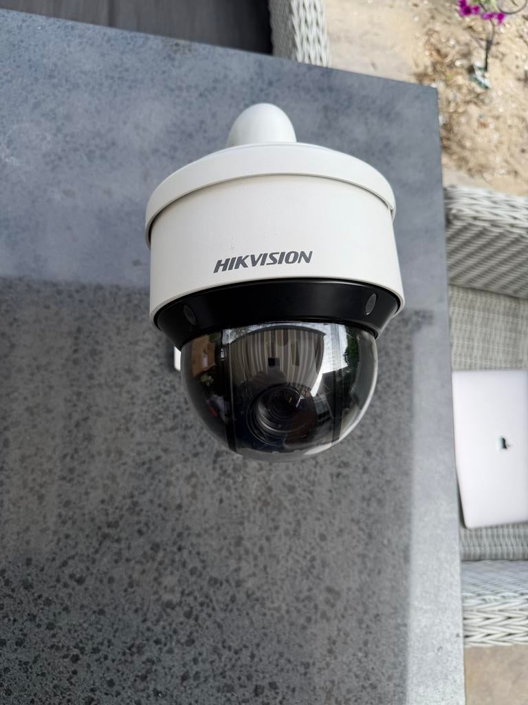 Hikvision DS-2DE4A220IW-DE PTZ Camera – met Montagebeugel, Ophalen of Verzenden, Zo goed als nieuw, Buitencamera