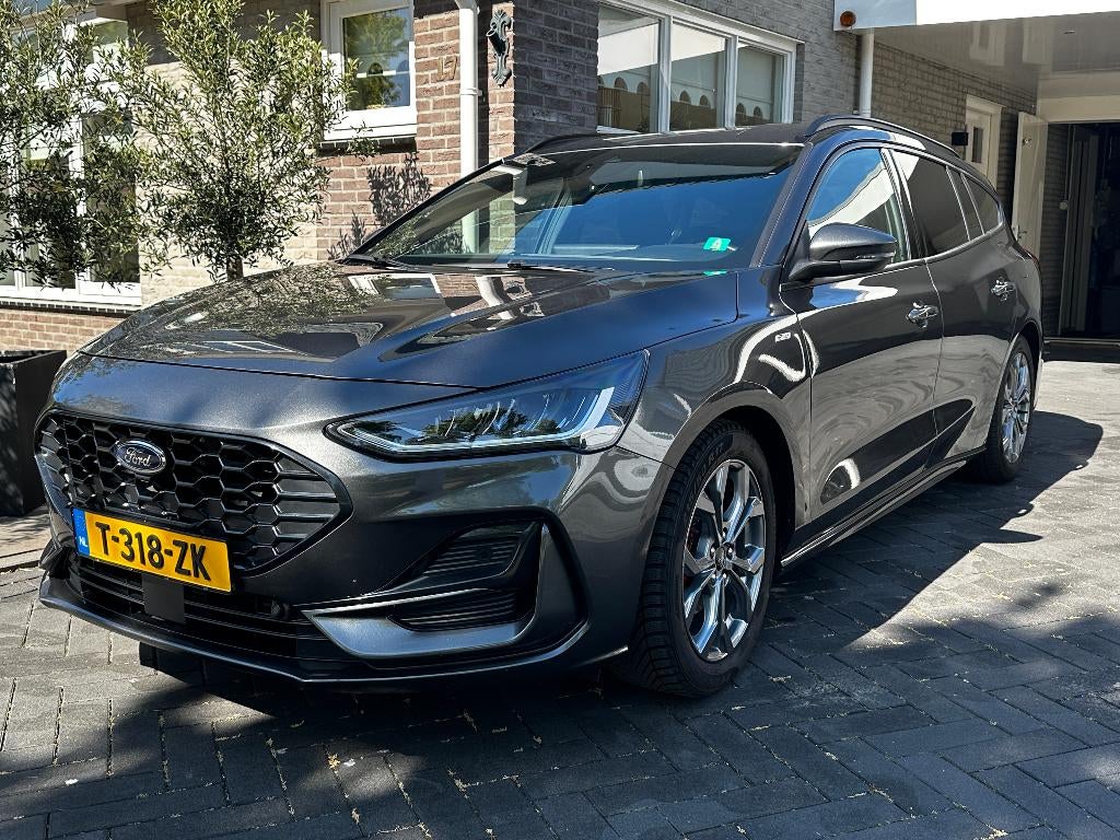 Ford Focus Wagon 1.0 Ecoboost Hybrid 155pk Powershift 2023, Auto's, Stof, Origineel Nederlands, 155 pk, Grijs