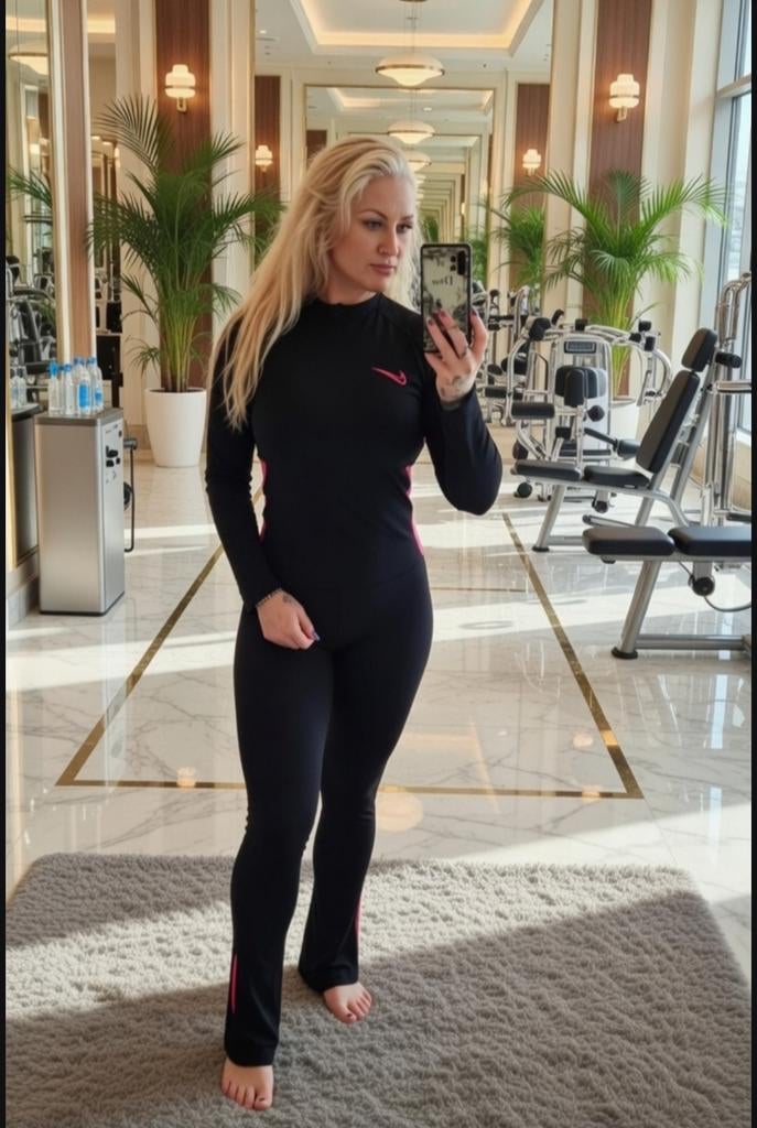 Nike Dri-Fit sporttop zwart met roze, Kleding | Dames, Sportkleding, Maat 38/40 (M), Zwart, Nike, Ophalen of Verzenden