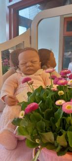 Reborn baby Emily /  Ashton Drake, Verzamelen, Poppen, Ophalen of Verzenden, Gebruikt, Babypop, Levensecht of Reborn