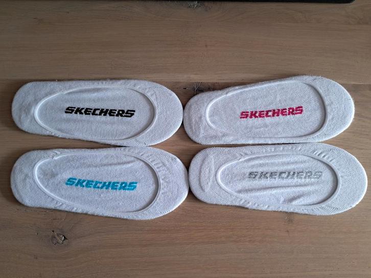 Vier paar witte Skechers super soft sneaker sokken (nieuw), Kleding | Dames, Sokken en Kousen, Nieuw, Kousenvoetjes en Kniekousjes