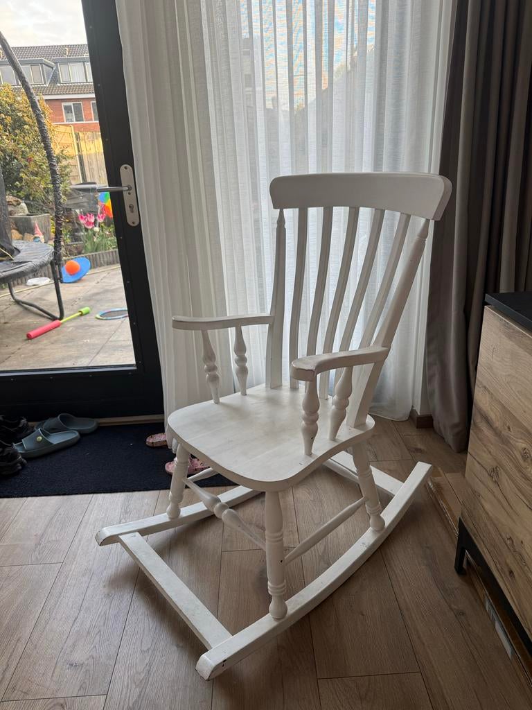 Witte houten schommelstoel, Ophalen, Gebruikt, Wit, Eén