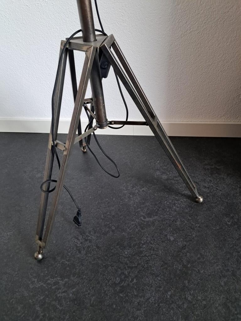 Industriële staande lamp, Huis en Inrichting, Lampen | Vloerlampen, Ophalen, Zo goed als nieuw, 150 tot 200 cm