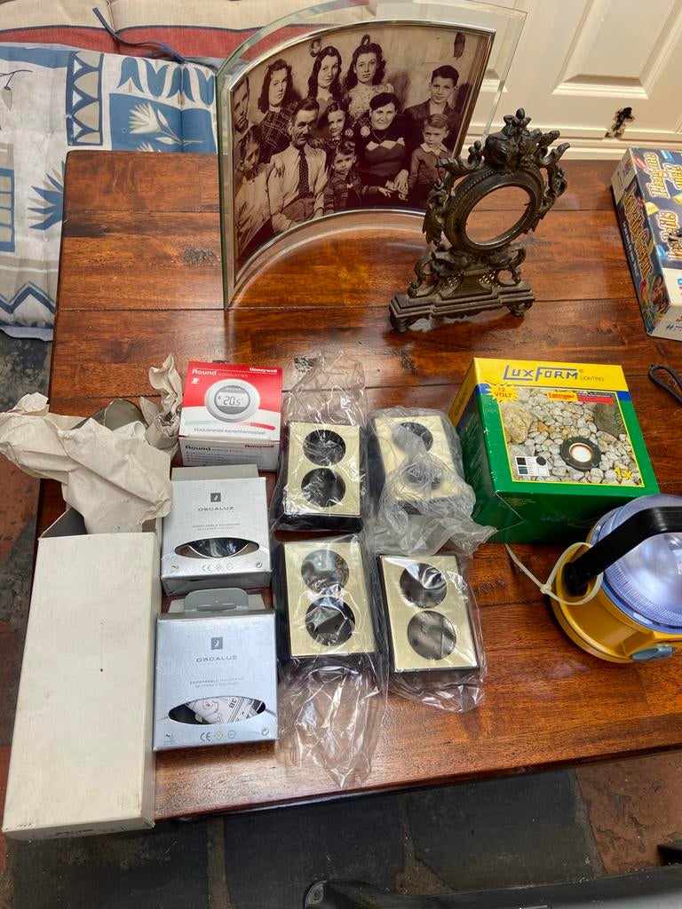 Schakelmateriaal Jung, spots en deurbel, Huis en Inrichting, Ophalen, Nieuw, Overige materialen