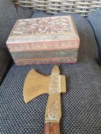 Decoratieve bijl en houten doosje, Ophalen of Verzenden