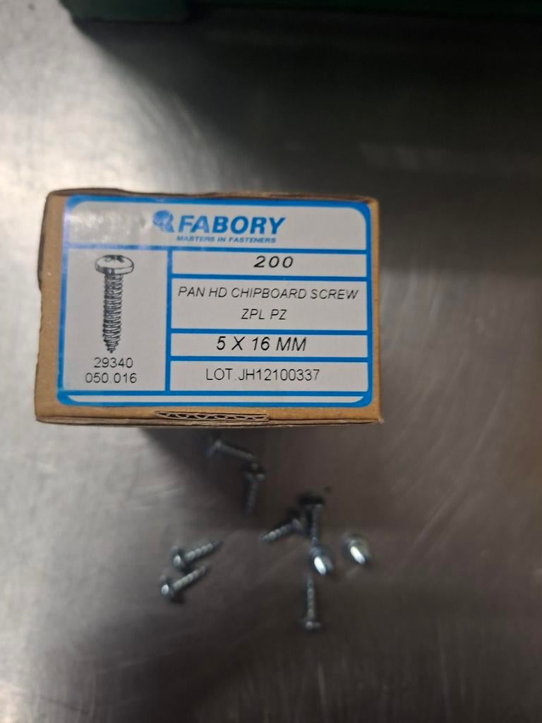 Fabory Spaanplaatschroeven 5x16mm - Nieuw in doos!, Doe-het-zelf en Verbouw, Ophalen of Verzenden, Nieuw, Minder dan 50 mm, Schroeven