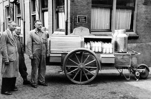 Vervoer- Beroepen-foto-98   Repro  Melkboer, Verzenden, 1980 tot heden, Foto, Nieuw
