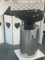 Mobiele keramieke wasbak met afvoeraansluiting