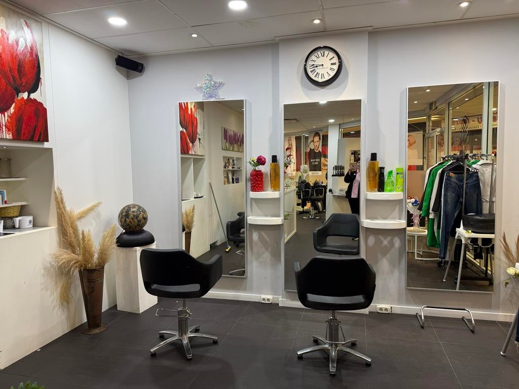 verkoop 16000  of verhuur 1179’06 van een kapsalon, Diensten en Vakmensen, Kappers en Thuiskappers