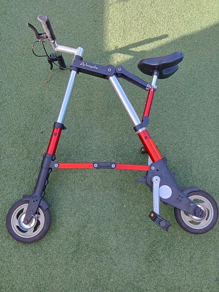 Vouwfiets heel klein en compact, Fietsen en Brommers, Fietsen | Vouwfietsen, Ophalen