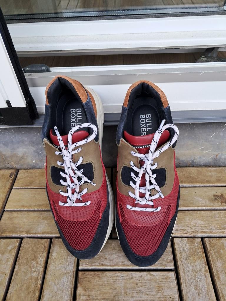 Bullboxer damesschoenen - Zo goed als nieuw, Ophalen of Verzenden, Bullboxer, Rood, Sneakers of Gympen
