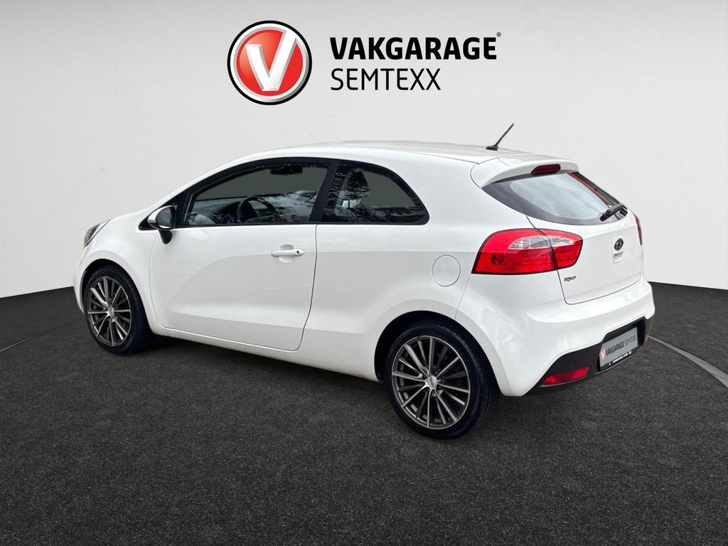 Kia Rio 1.4 CVVT Plus Pack | Automaat | Airco | Lichtmetalen, Auto's, Kia, Euro 5, 4 cilinders, 1396 cc, Wit