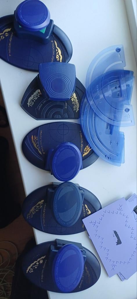 Pons, ovaal/randen, Ophalen of Verzenden, Zo goed als nieuw, Overige thema's, Pons of Mal