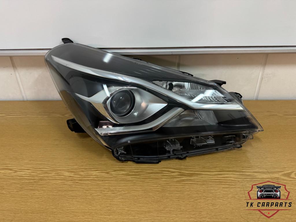 Toyota yaris p13 halogeen koplamp rechts, Info@toyota.co.jp, Nieuw, Toyota Motor Corporation, Toyota