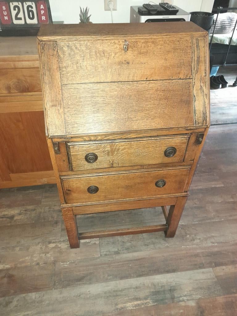 Klein antiek secretaire, Ophalen