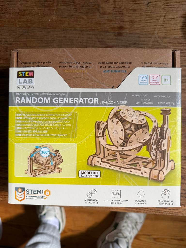 UGEARS STEM Lab Random Generator bouwpakket, Hobby en Vrije tijd, Ophalen of Verzenden, Nieuw, Knutselwerk