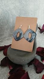 Zwart/ grijze polymeerklei oorbellen!, Ophalen of Verzenden, Nieuw, Zwart, Overige materialen