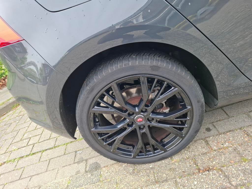 Vw Volkswagen Golf Highline, Zwart, 4 cilinders, Alcantara, 1395 cc