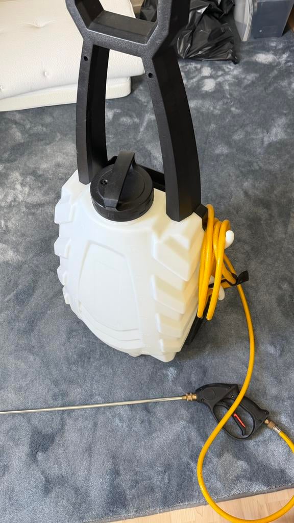 Elektrische hogedrukspuit 30L tank op accu, Ophalen of Verzenden, Zo goed als nieuw