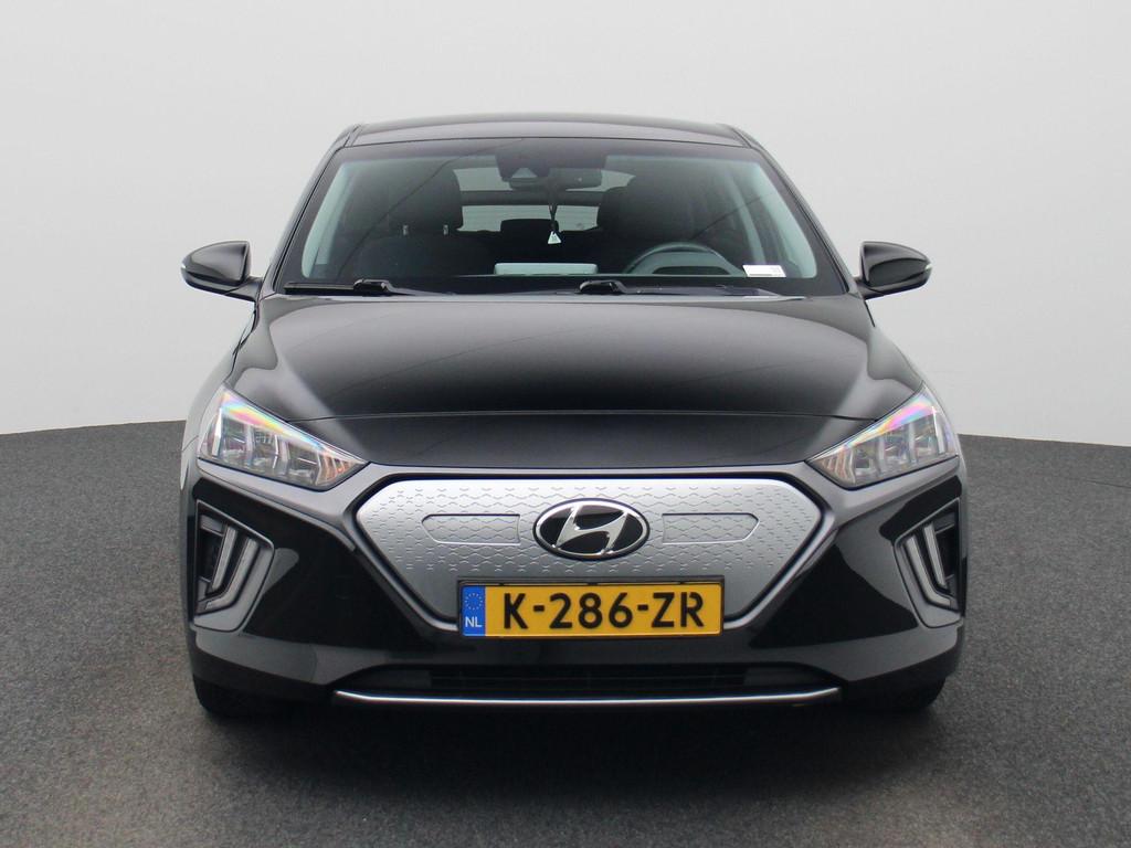 Hyundai IONIQ Comfort EV 38 kWh | Parkeer camera | Lm velgen, Auto's, Hyundai, 12 maanden, 375 min, Zwart, Origineel Nederlands