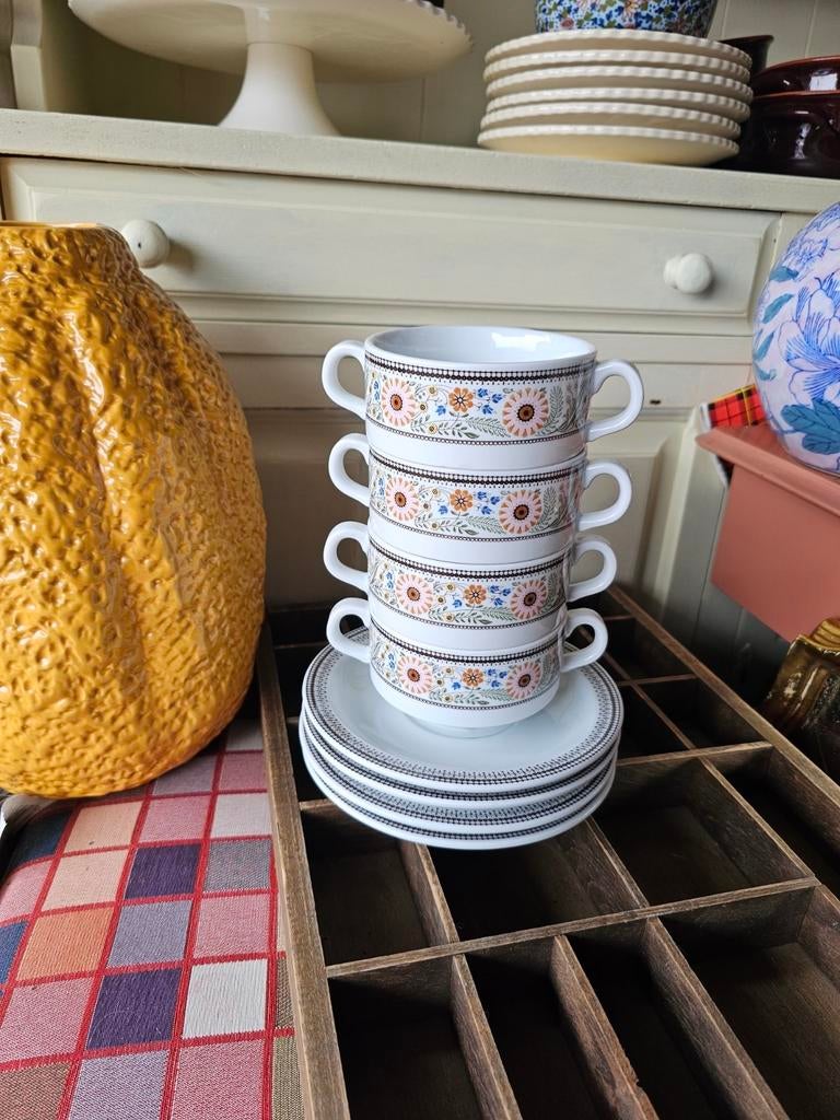 Mosa Maastricht soepkommen met schotels, Ophalen of Verzenden