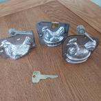 chocoladevormen 3x metaal oud pasen kippen., Ophalen of Verzenden, Gebruikt