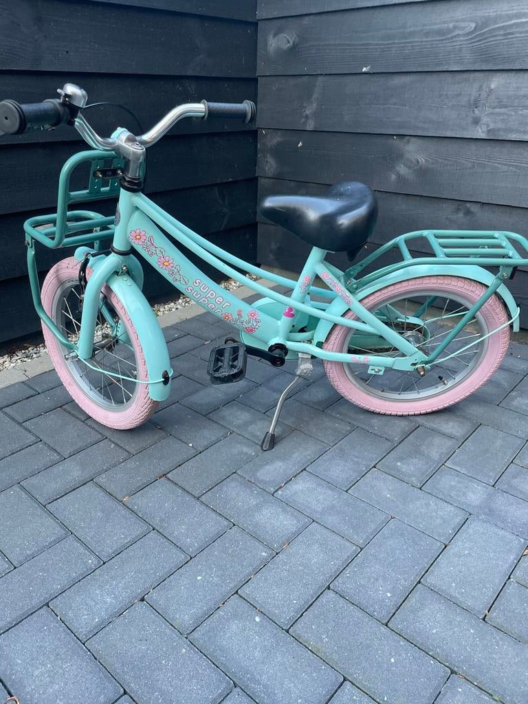 Kinderfiets 16 inch - Mintgroen met roze accenten, Ophalen, Gebruikt, Velgrem, 16 tot 20 inch