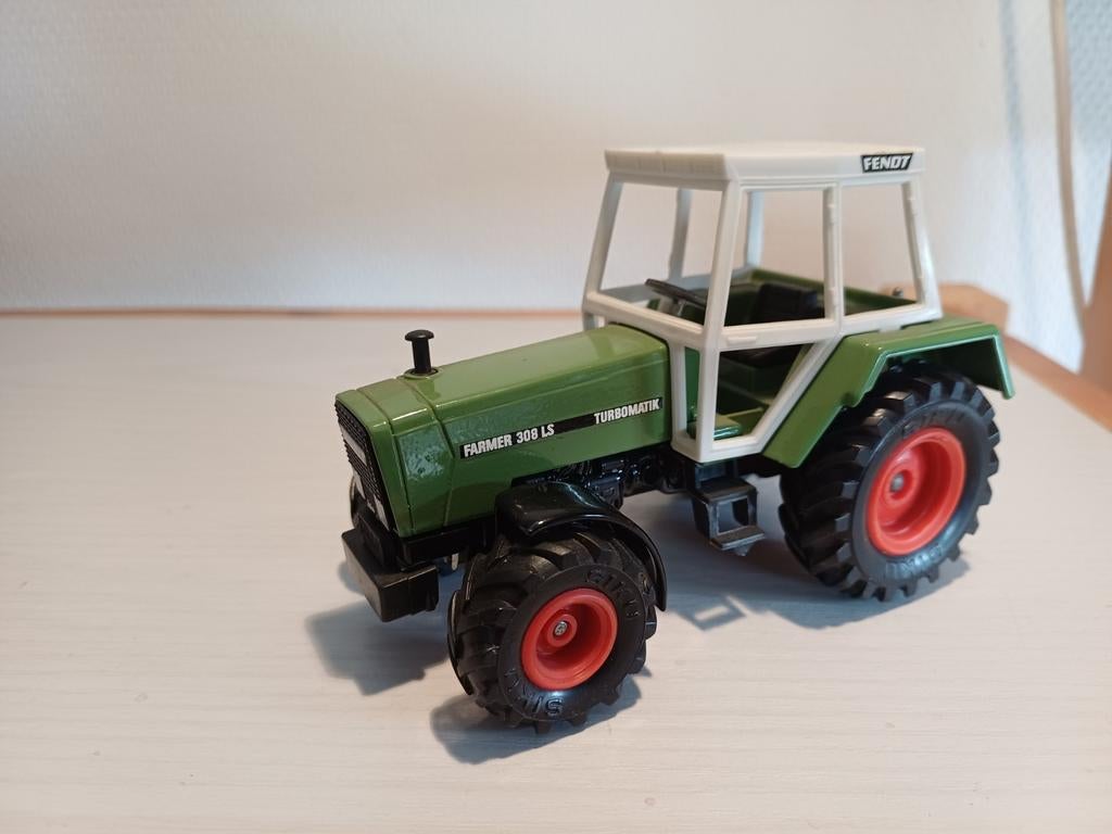 Britains Siku Fendt 308 LS, Ophalen of Verzenden, Zo goed als nieuw, Tractor of Landbouw, Britains