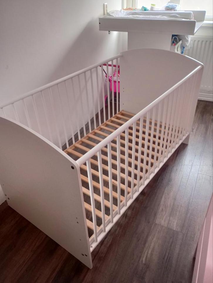 Stevig kinderbedje 60x120 cm met lattenbodem, Kinderen en Baby's, Babywiegjes en Ledikanten, Gebruikt, Ledikant, Ophalen