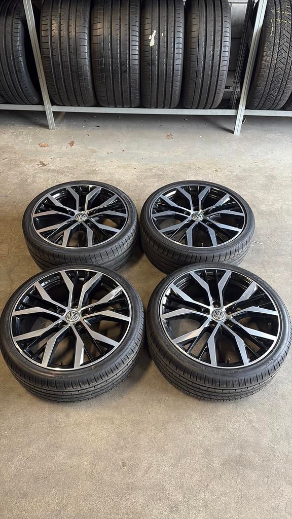 Volkswagen Golf 7.5 GTI Santiago 19 inch originele velgen, Auto-onderdelen, Banden en Velgen, 19 inch, Gebruikt, Banden en Velgen