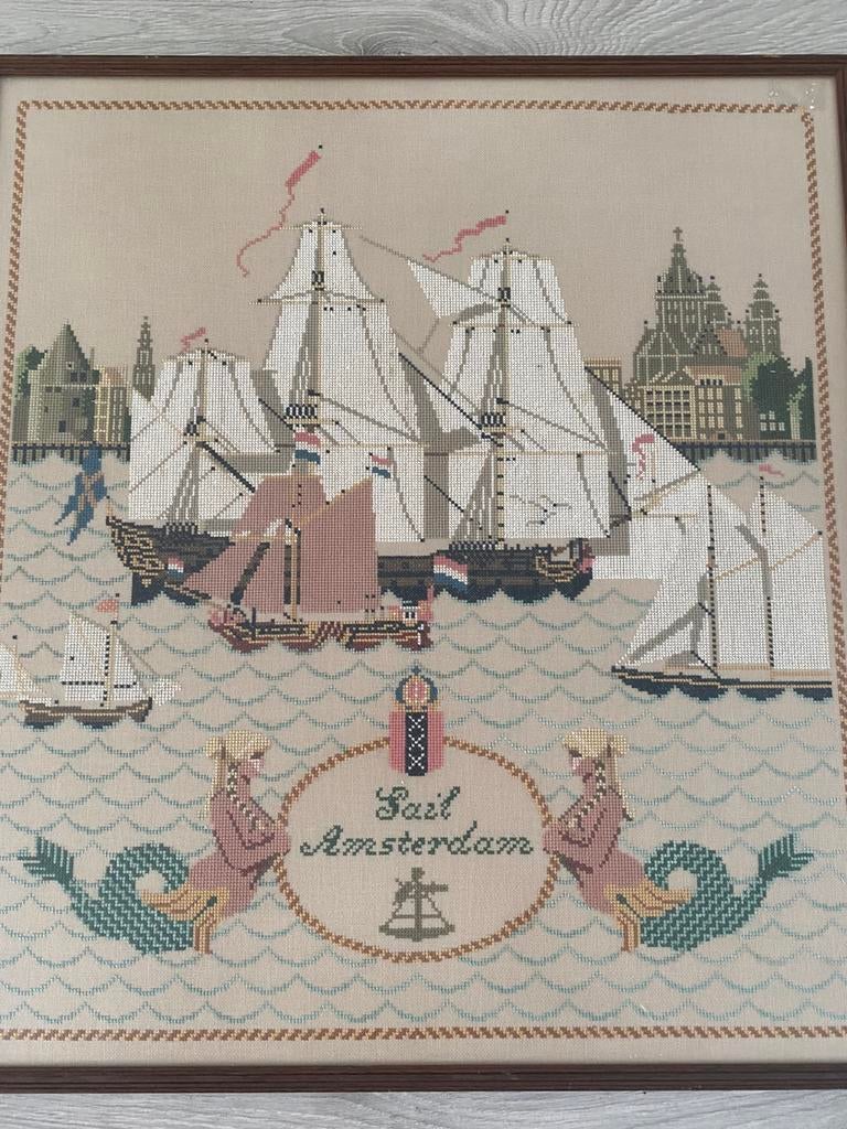 Sail Amsterdam geborduurd en ingelijst 58x64 cm, Ophalen, Zo goed als nieuw