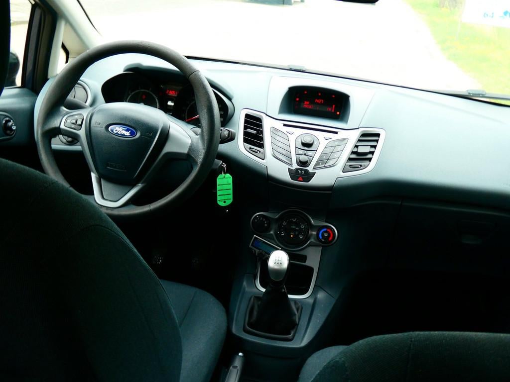 Ford Fiesta 1.25 Limited 4-Cilinder 3-deurs Airco 2e eigenaa, Voorwielaandrijving, Euro 5, Stof, Gebruikt