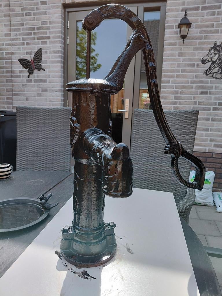 Gietijzeren waterpomp., Ophalen, Handmatig, Overige typen