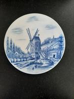 Antiek Delfts Blauw Bord met Molenlandschap - Gesigneerd, Ophalen