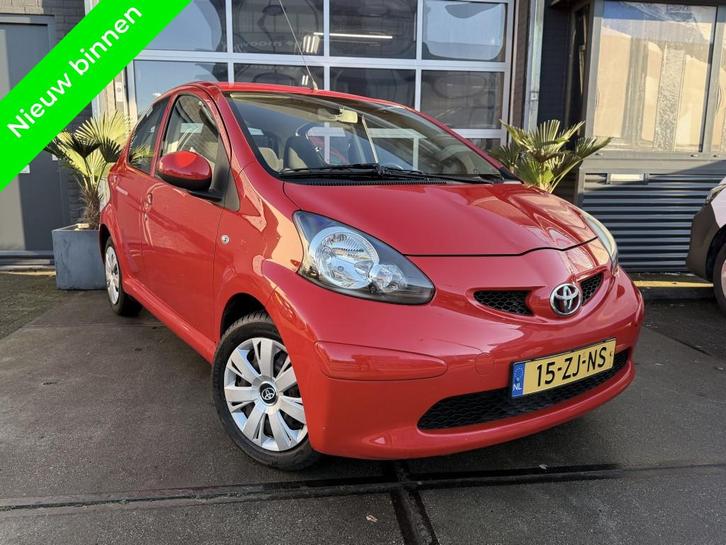 Toyota Aygo 1.0-12V Plus Automaat Airco 5drs! NAP! Inruil mo, Auto's, Toyota, Bedrijf, Te koop, Aygo, ABS, Airbags, Airconditioning