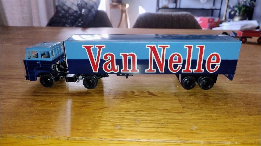 Lions Car Daf Van Nelle modelauto, Overige merken, Gebruikt, 1:50 of kleiner, Ophalen of Verzenden