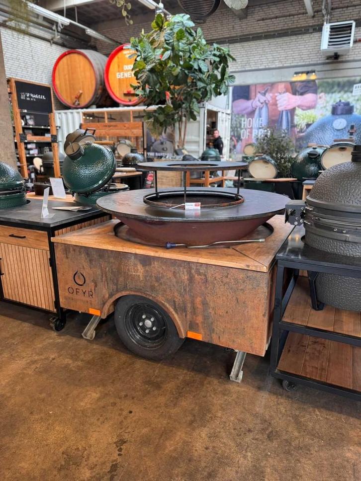 OFYR Trailer Corten, Tuin en Terras, Houtskoolbarbecues, Gebruikt, Met accessoires, Ophalen
