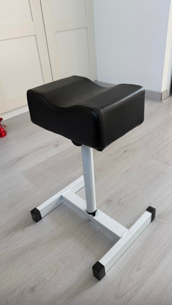 Verstelbare voetensteun voor pedicure of tattoo, Ophalen, In hoogte verstelbaar, Gebruikt, Staal