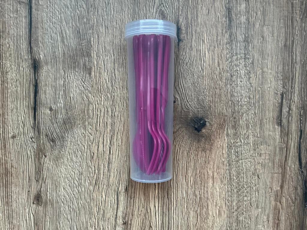 Stevig kunstof bestek in plastic koker., Ophalen of Verzenden, Zo goed als nieuw