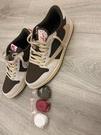 Travis scott x Air Jordan Low Mocha NİEUW! 45, Kleding | Heren, Schoenen, Ophalen, Zo goed als nieuw, Bruin