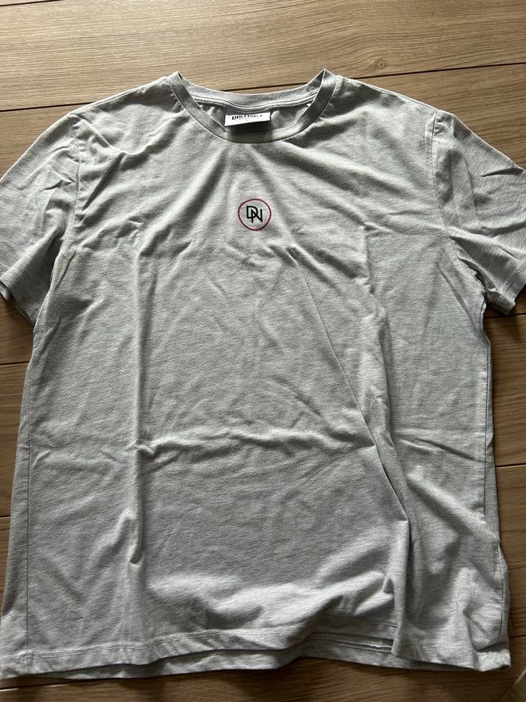 Distrikt Nørrebro T-shirt - Maat L, Maat 42/44 (L), Ophalen of Verzenden, Zo goed als nieuw, Korte mouw