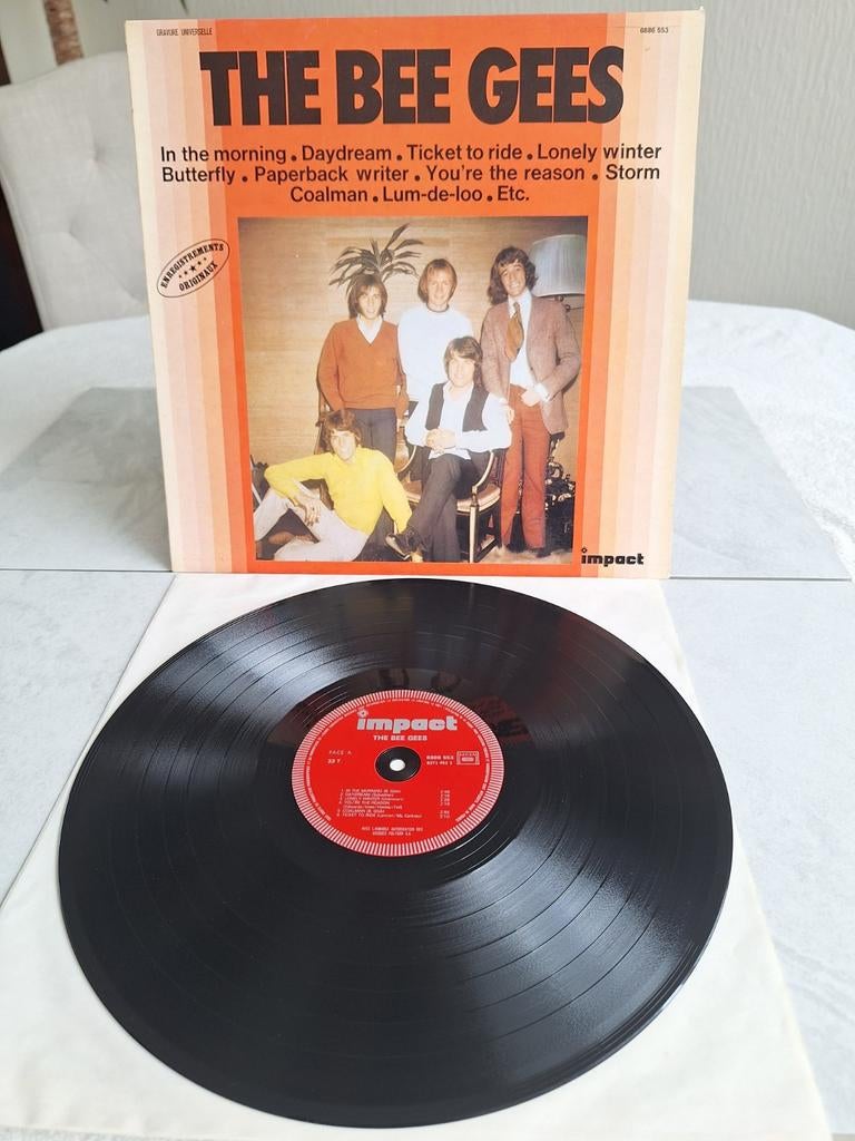 LP van  BEE GEES  // THE BEE GEES, Cd's en Dvd's, Ophalen of Verzenden, Gebruikt, 12 inch