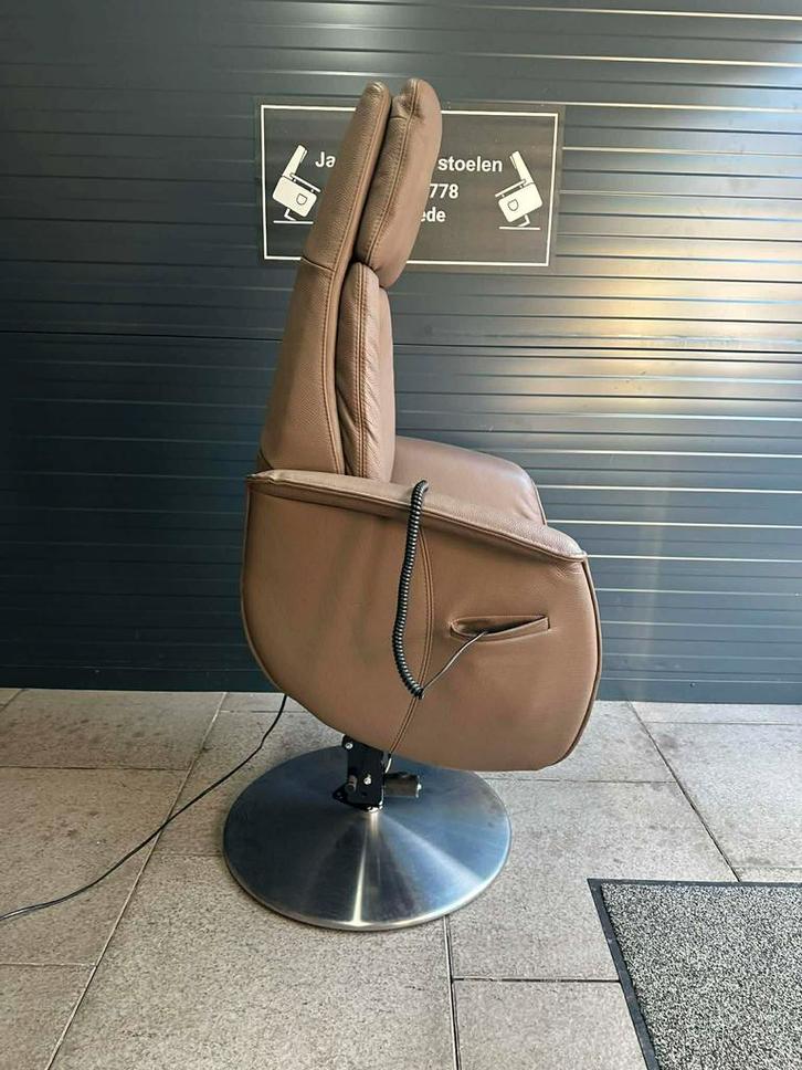 Sta op stoel merk cair, Huis en Inrichting, Fauteuils, Zo goed als nieuw, Leer, 50 tot 75 cm, Ophalen of Verzenden