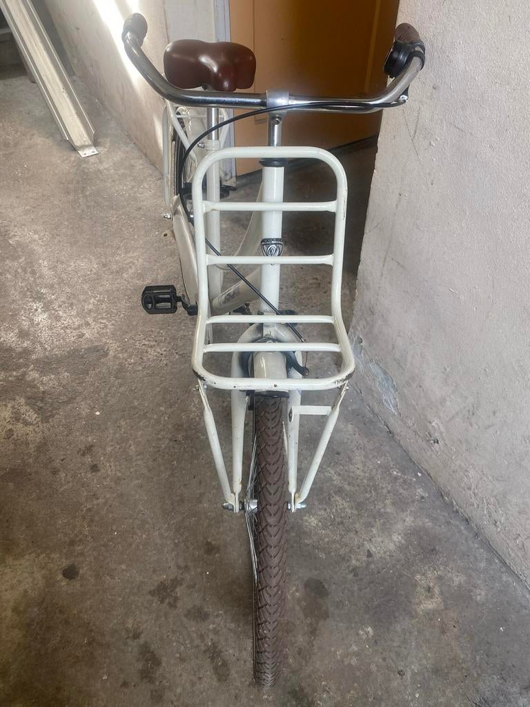 Vogue Transporterfiets 24 inch - Crème, Fietsen en Brommers, Fietsen | Meisjes, Ophalen of Verzenden, Gebruikt, 24 inch