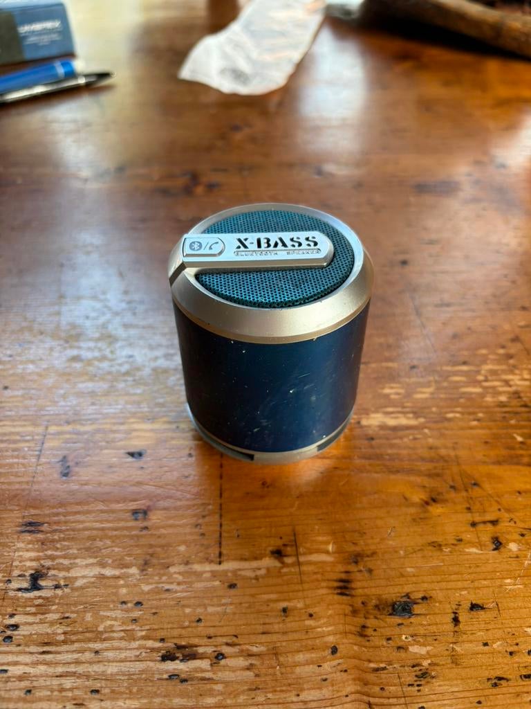 Bluetooth speaker X-BASS, Audio, Tv en Foto, Luidsprekers, Overige merken, Overige typen, Ophalen of Verzenden, Zo goed als nieuw