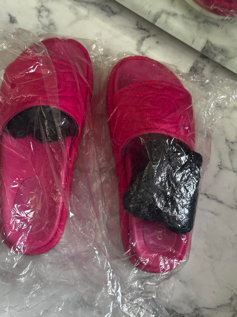 Nieuwe Gucci slippers - Roze, maat 39, Ophalen of Verzenden, Nieuw, Roze, Slippers